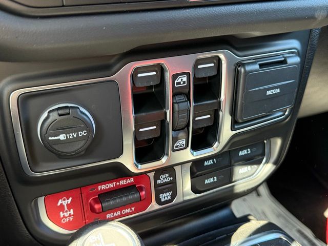 2025 Jeep Wrangler Rubicon Sport photo 4