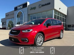 2026 Chrysler Pacifica SELECT AWD Passenger Van