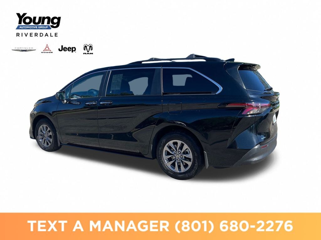 Used 2025 Toyota Sienna XLE 8 Passenger Van Passenger Van