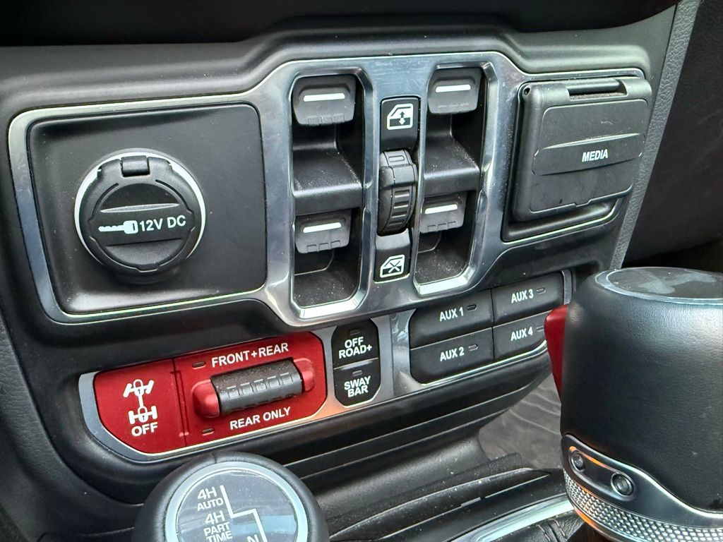 2023 Jeep Wrangler Rubicon 392 photo 3