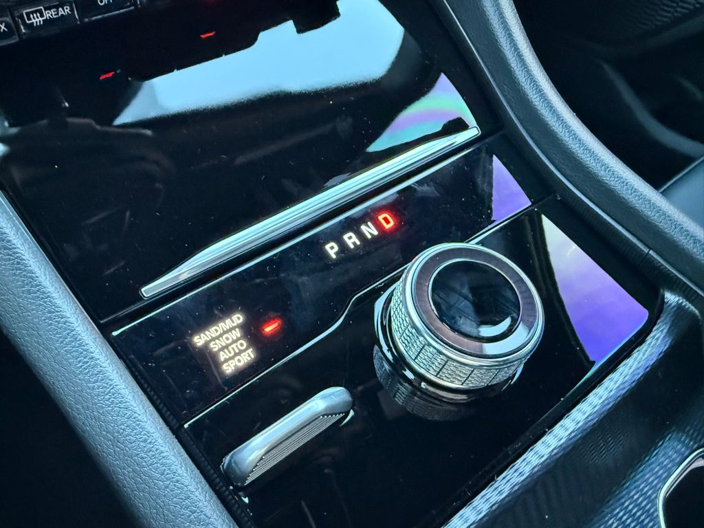 2025 Jeep Grand Cherokee Limited Sport photo 4