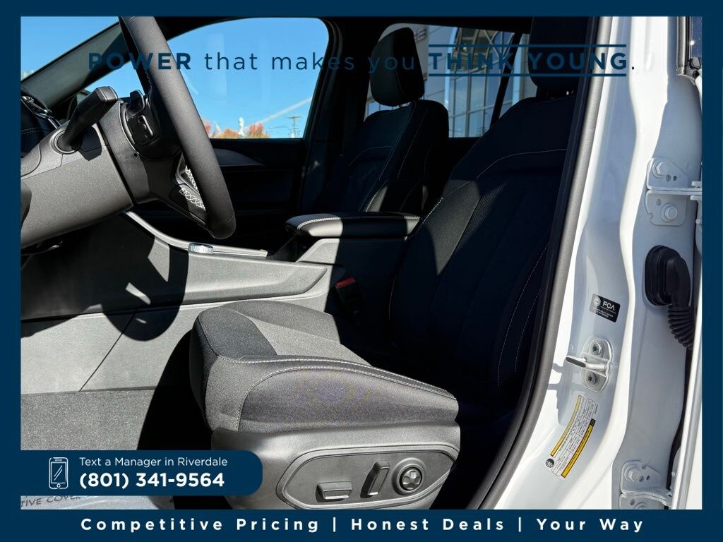 New 2025 Jeep Grand Cherokee LAREDO X 4X4 Sport Utility