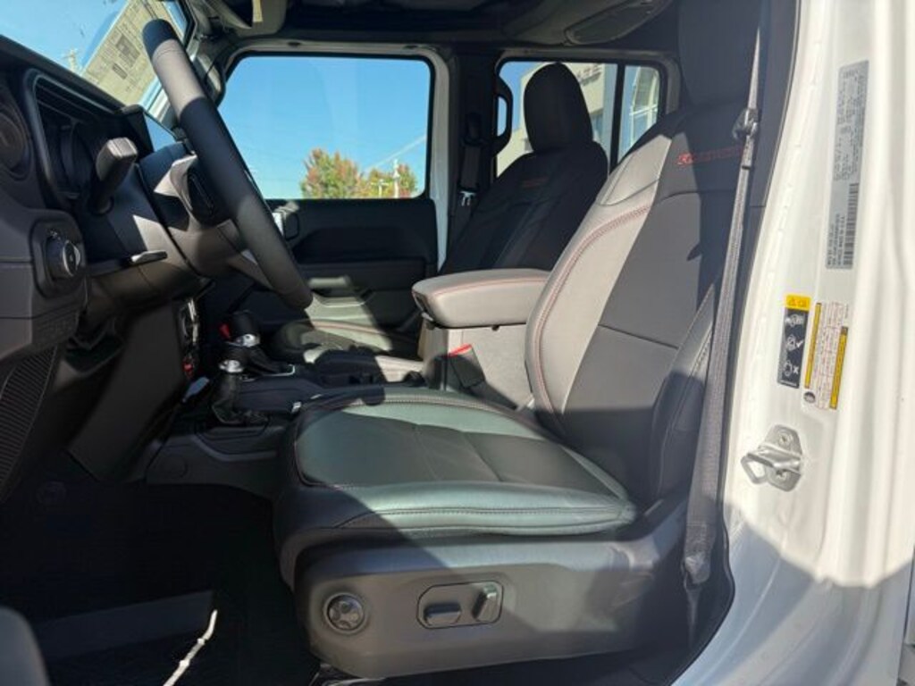 New 2025 Jeep Wrangler 4-DOOR RUBICON Sport Utility