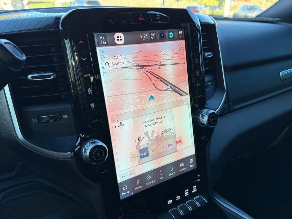 New 2025 Ram 2500 BIG HORN CREW CAB 4X4 6'4 BOX Pickup