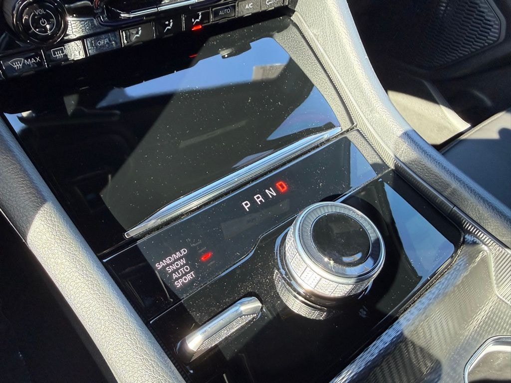 New 2025 Jeep Grand Cherokee L LIMITED 4X4 Sport Utility