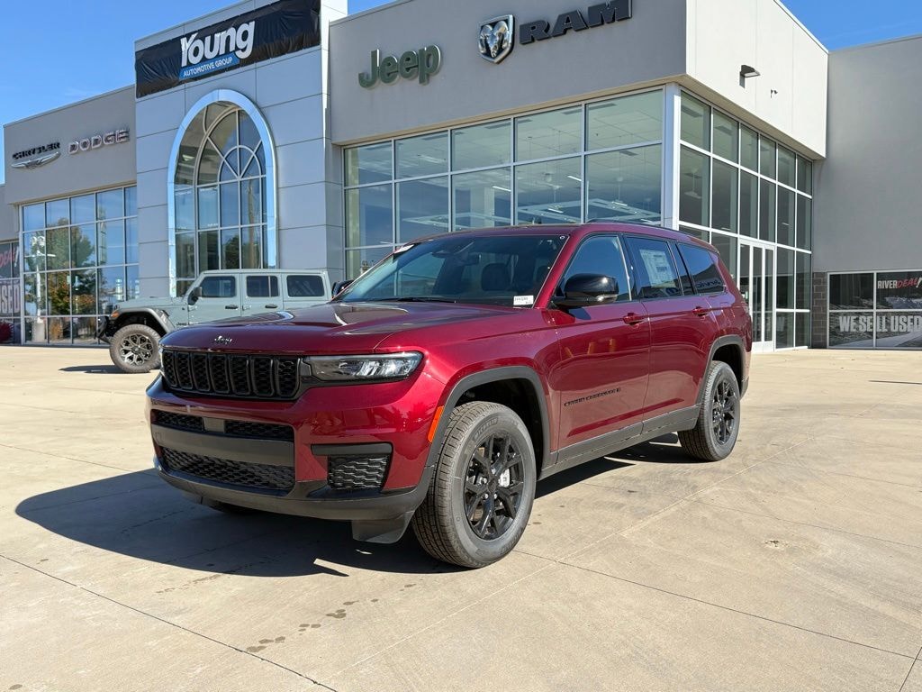 New 2025 Jeep Grand Cherokee L ALTITUDE X 4X4 Sport Utility