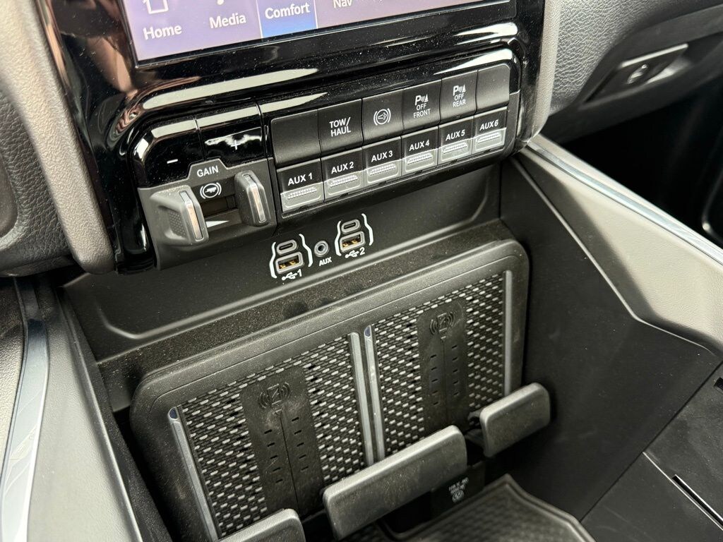 New 2025 Ram 2500 LARAMIE CREW CAB 4X4 6'4 BOX Pickup