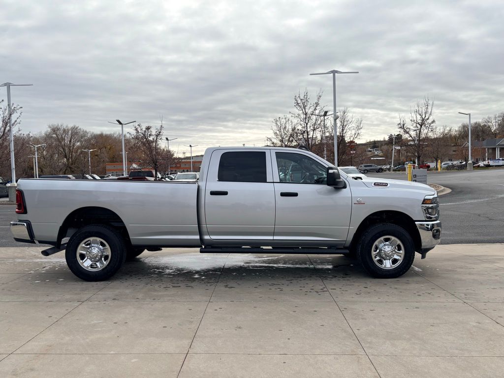 2026 Ram 2500 Tradesman photo 4