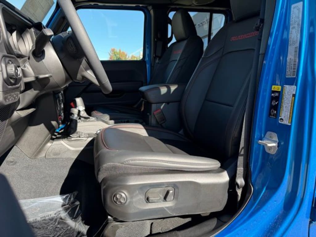 New 2025 Jeep Wrangler 4-DOOR RUBICON Sport Utility