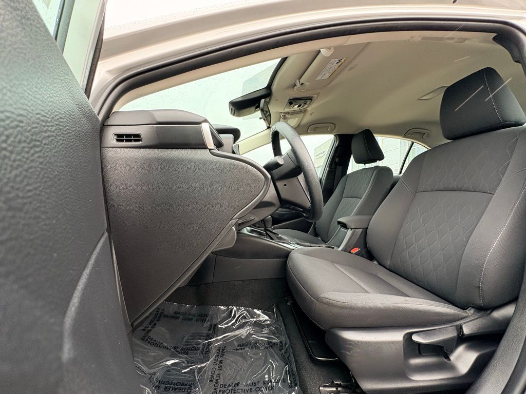 2024 Toyota Corolla LE photo 2