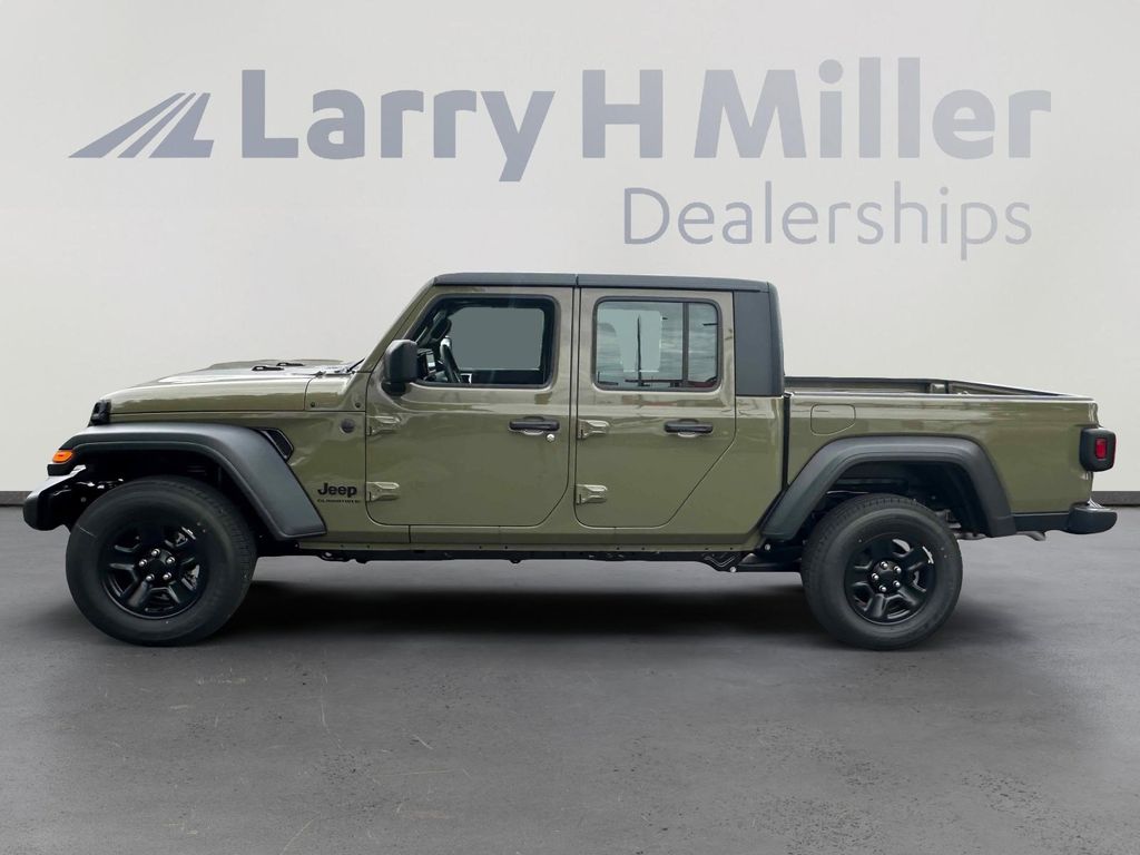 2025 Jeep Gladiator Sport photo 2