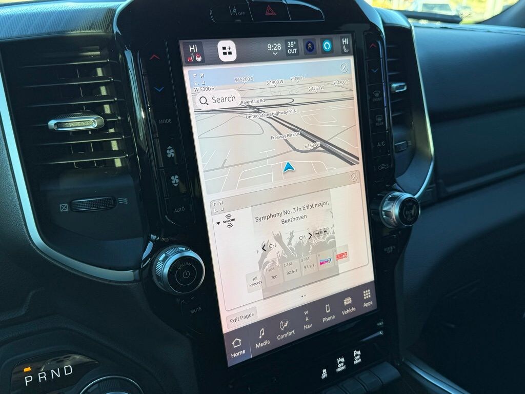 New 2025 Ram 1500 BIG HORN CREW CAB 4X4 5'7 BOX Pickup