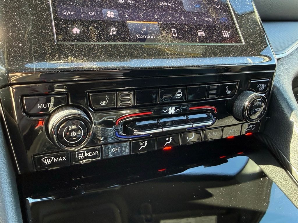 New 2025 Jeep Grand Cherokee L ALTITUDE X 4X4 Sport Utility