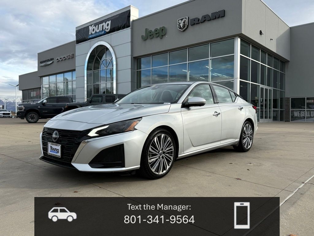 Used 2023 Nissan Altima 2.5 SL Sedan