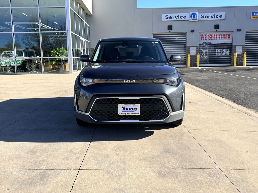 2023 Kia Soul LX photo 3