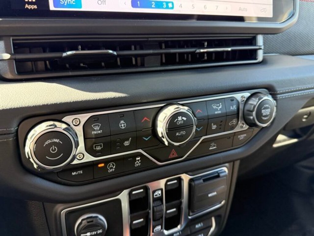 New 2025 Jeep Wrangler 4-DOOR RUBICON Sport Utility