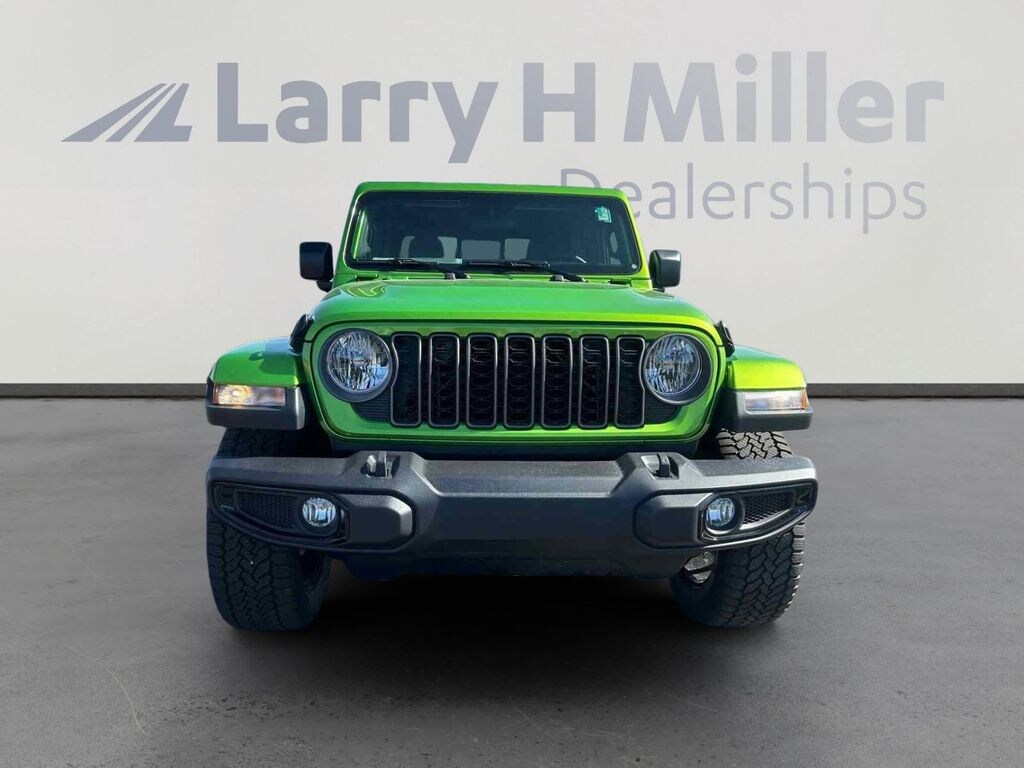 New 2025 Jeep Gladiator NIGHTHAWK 4X4 Pickup