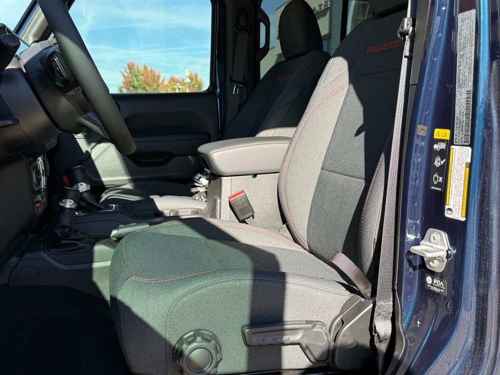 New 2025 Jeep Gladiator RUBICON 4X4 Pickup