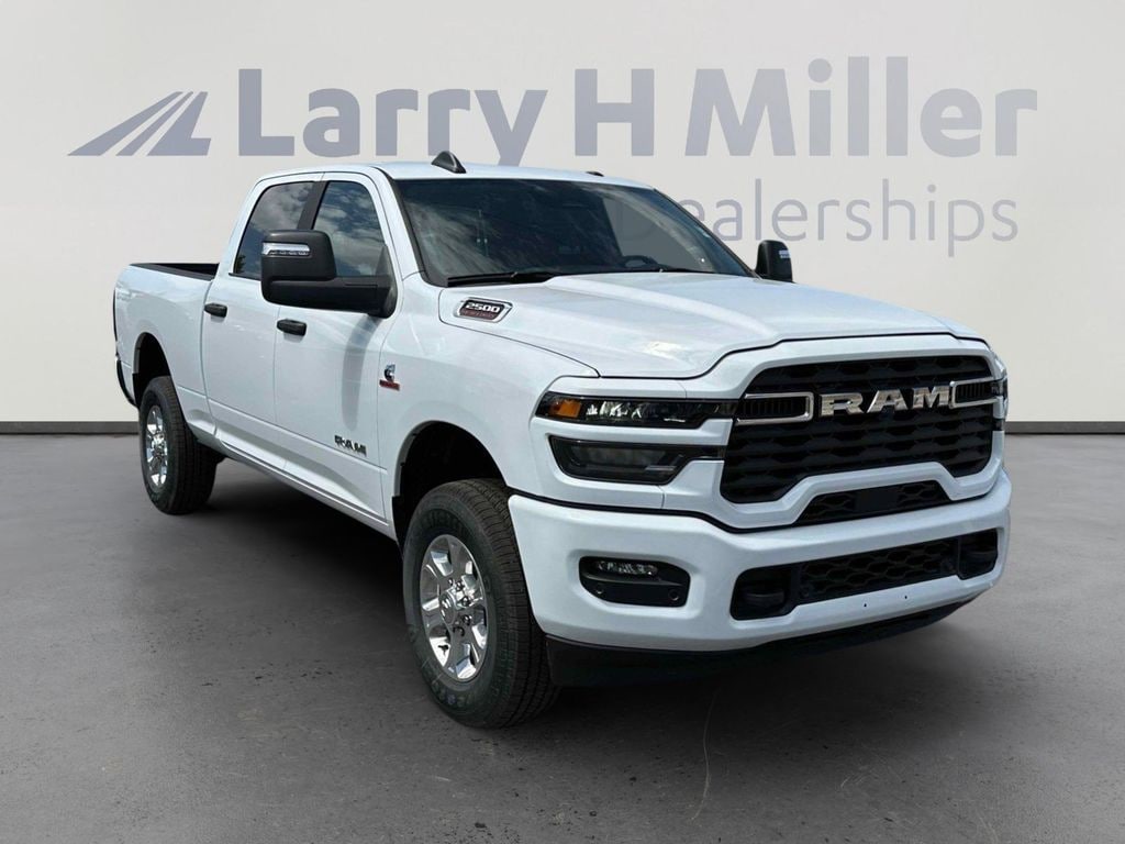 New 2025 Ram 2500 BIG HORN CREW CAB 4X4 6'4 BOX Pickup