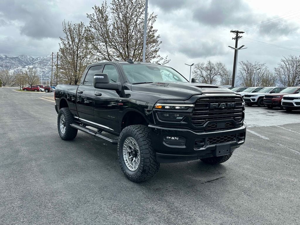 New 2025 Ram 2500 LARAMIE CREW CAB 4X4 6'4 BOX Pickup