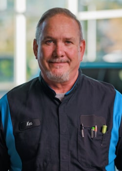 Staff member Ken Lister from ID_757c11