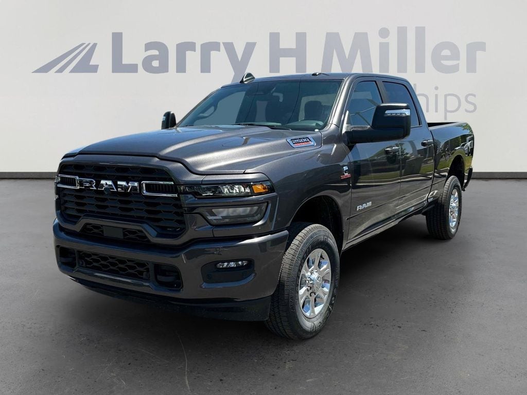 New 2025 Ram 2500 BIG HORN CREW CAB 4X4 6'4 BOX Pickup