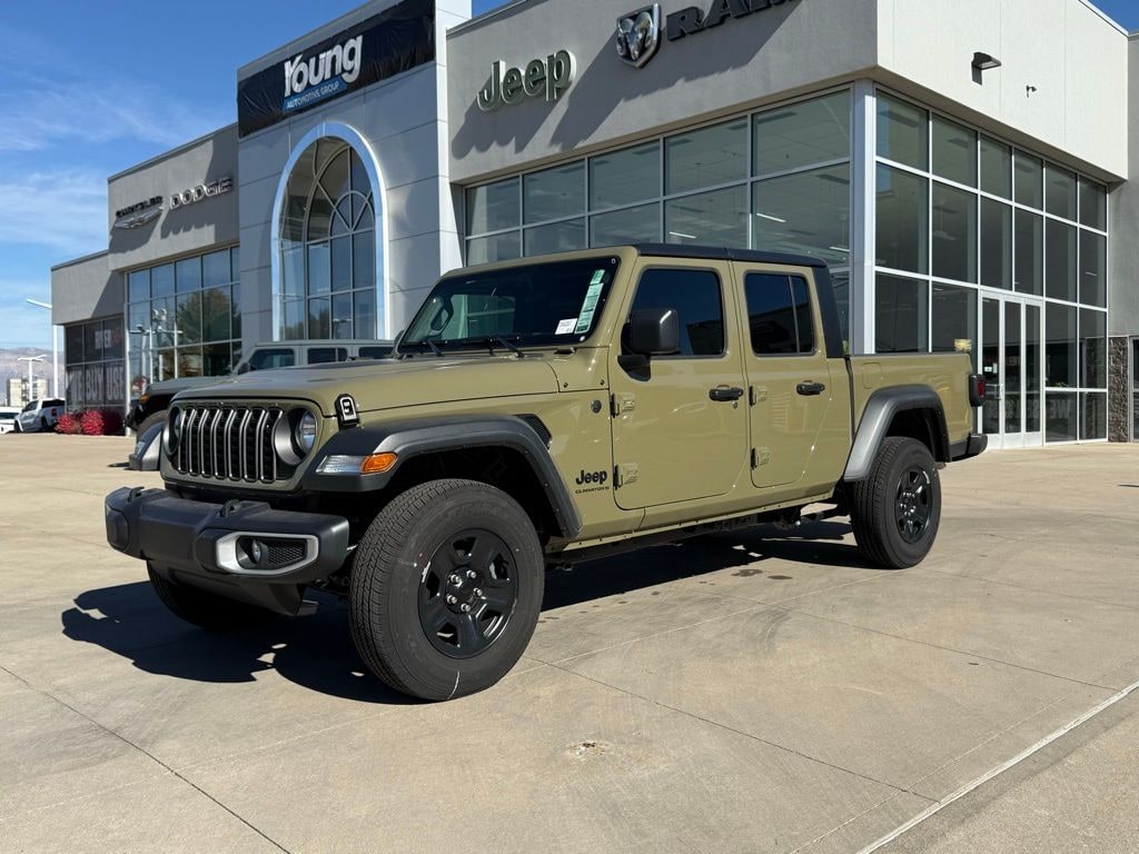 New 2025 Jeep Gladiator SPORT 4X4 Pickup