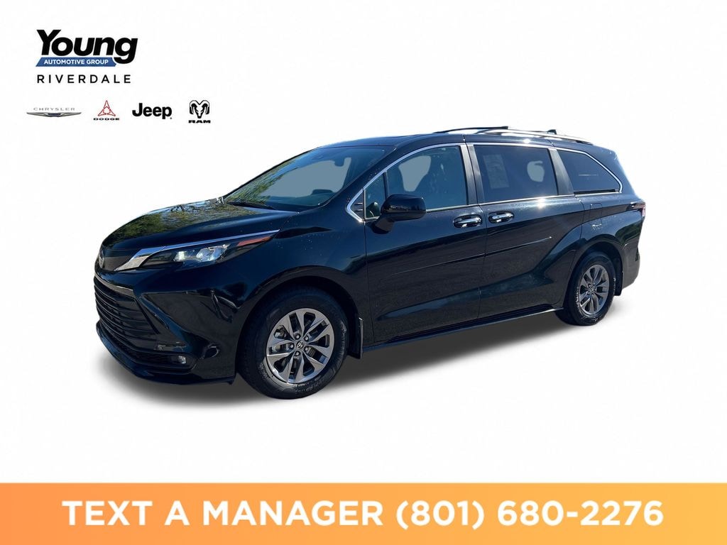 Used 2025 Toyota Sienna XLE 8 Passenger Van Passenger Van