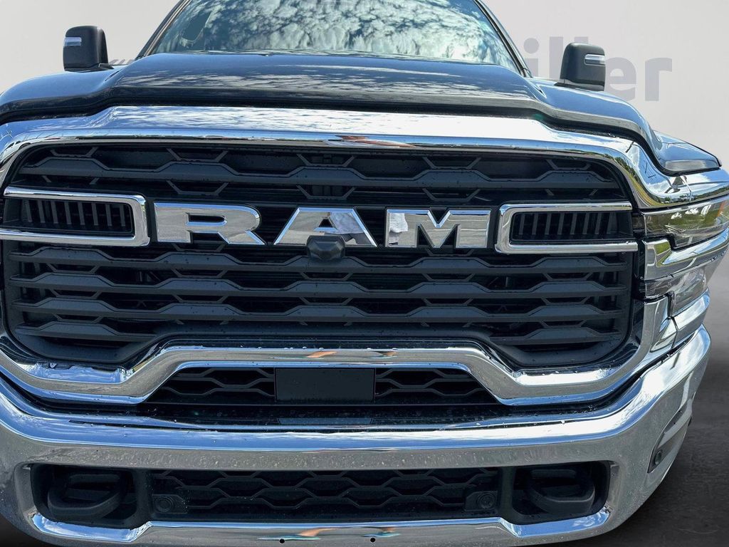 2025 Ram 2500 Tradesman photo 4