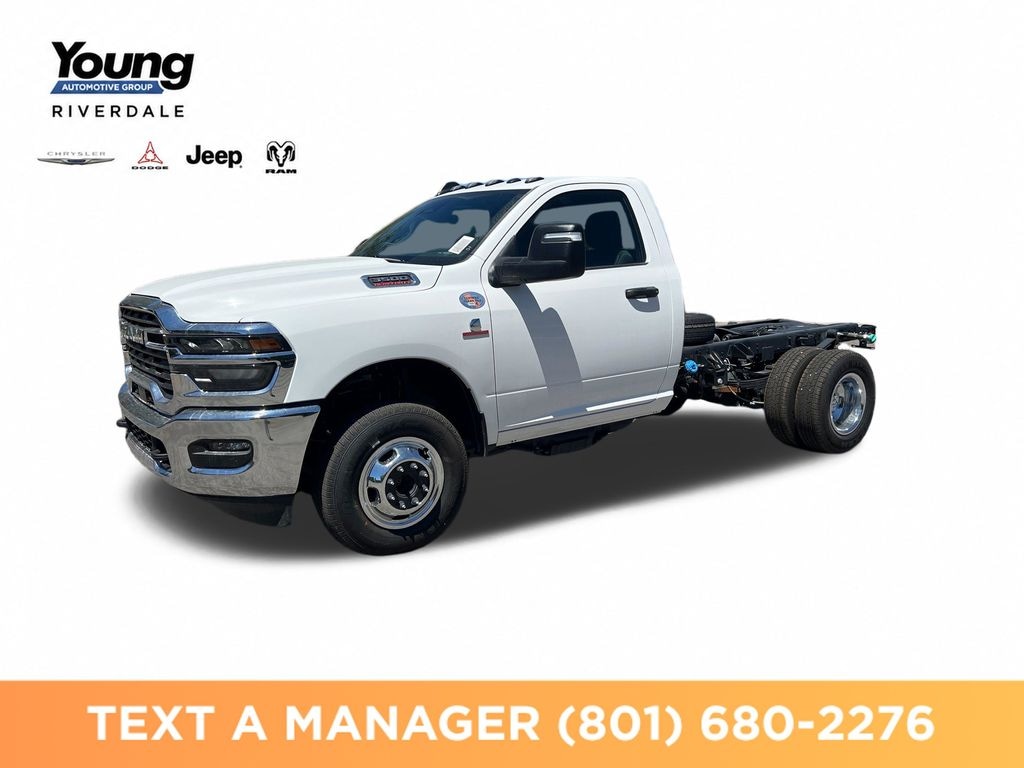 New 2026 Ram 3500 Chassis Cab TRADESMAN REGULAR 4X4 60' CA Pickup
