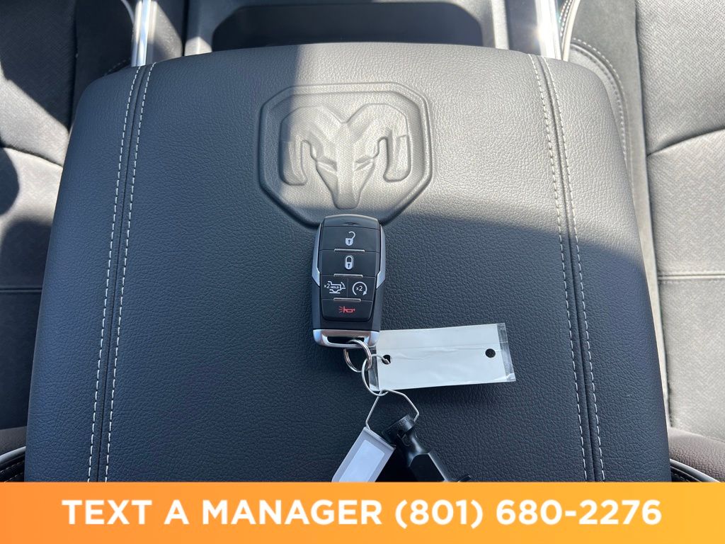 2026 RAM 3500 Laramie - Photo 28