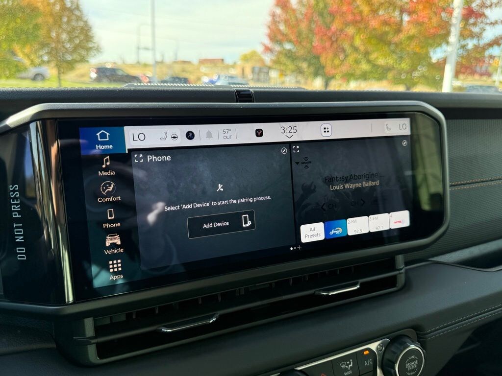 New 2025 Jeep Gladiator MOJAVE 4X4 Pickup