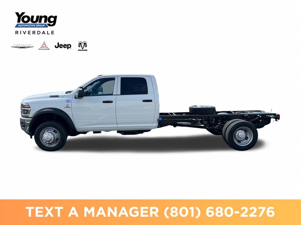 New 2026 Ram 5500 TRADESMAN CHASSIS CREW CAB 4X4 84' CA Pickup