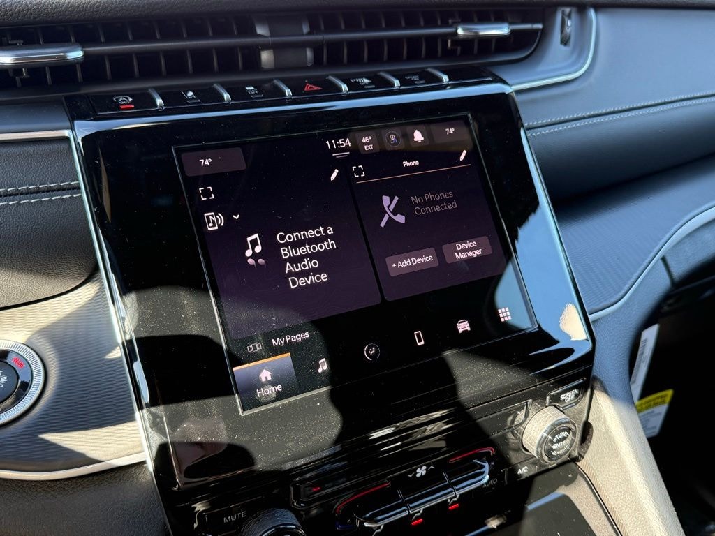 New 2025 Jeep Grand Cherokee LAREDO 4X4 Sport Utility