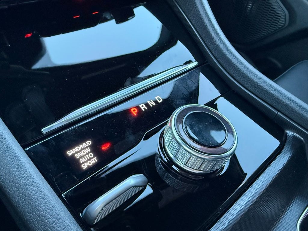 New 2025 Jeep Grand Cherokee L LIMITED 4X4 Sport Utility