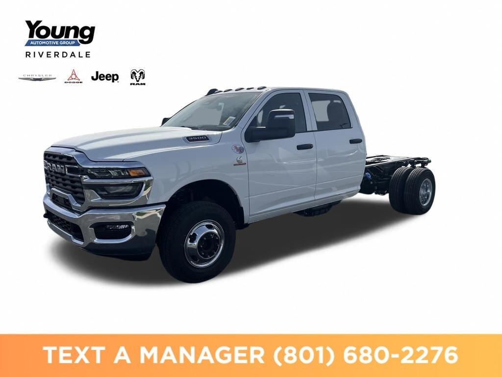 New 2026 Ram 3500 TRADESMAN CREW CAB CHASSIS 4X4 60' CA Pickup