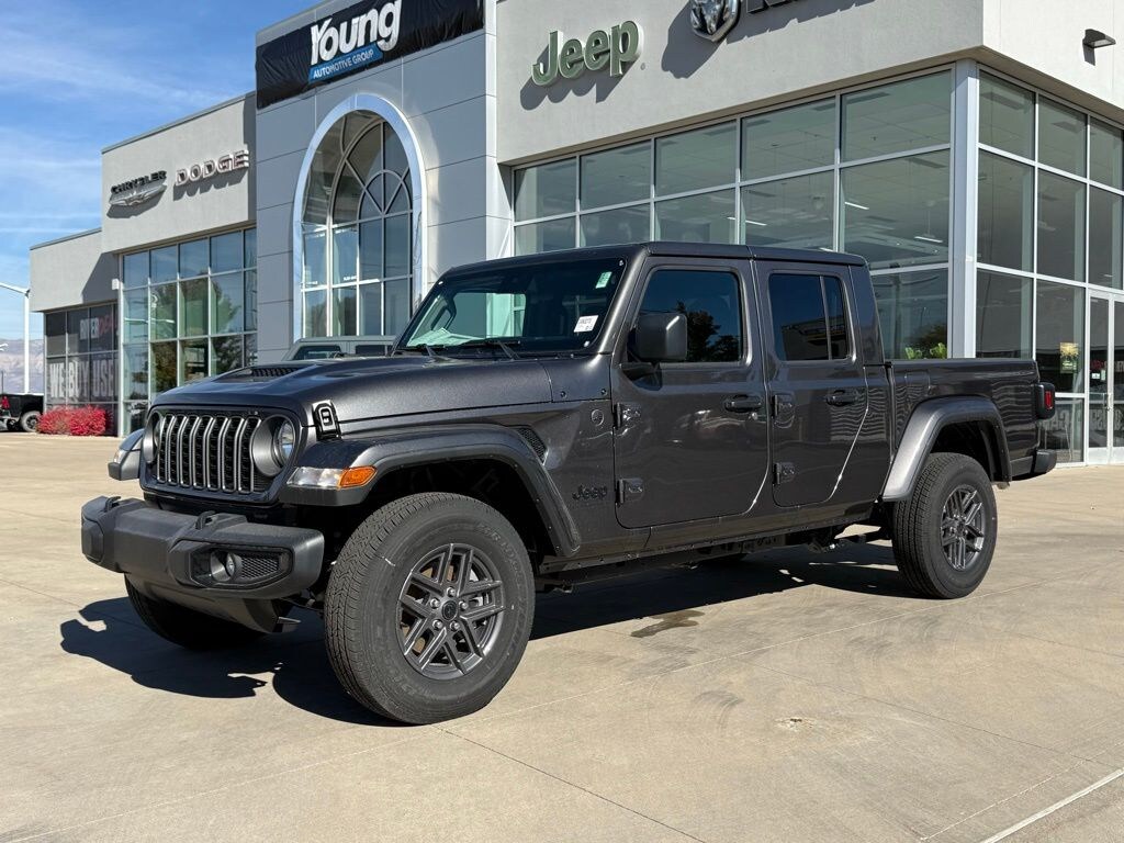 New 2025 Jeep Gladiator SPORT S 4X4 Pickup