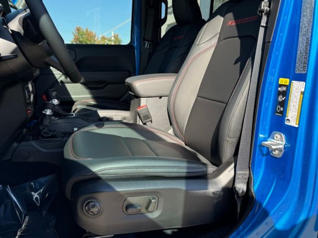 New 2025 Jeep Wrangler 4-DOOR RUBICON Sport Utility