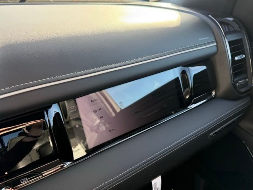 New 2026 Ram 1500 LIMITED CREW CAB 4X4 5'7 BOX Pickup