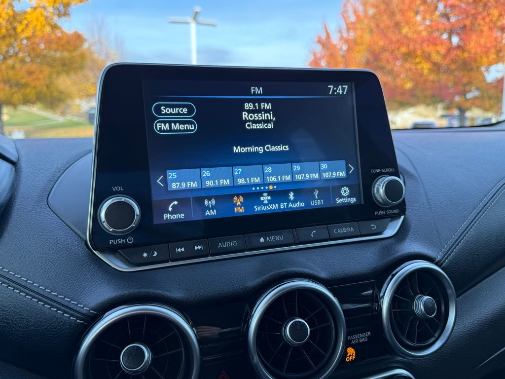 2024 Nissan Sentra SV photo 3