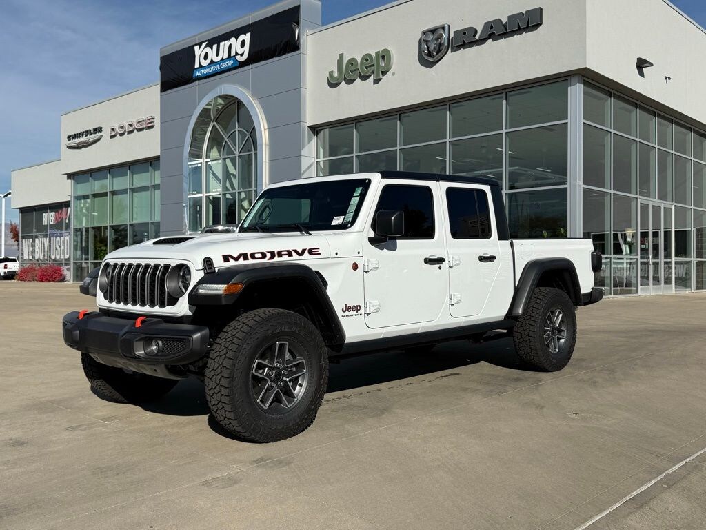 New 2025 Jeep Gladiator MOJAVE 4X4 Pickup