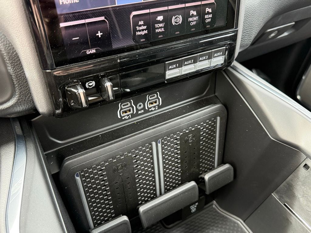 New 2025 Ram 2500 LARAMIE MEGA CAB 4X4 6'4 BOX Pickup