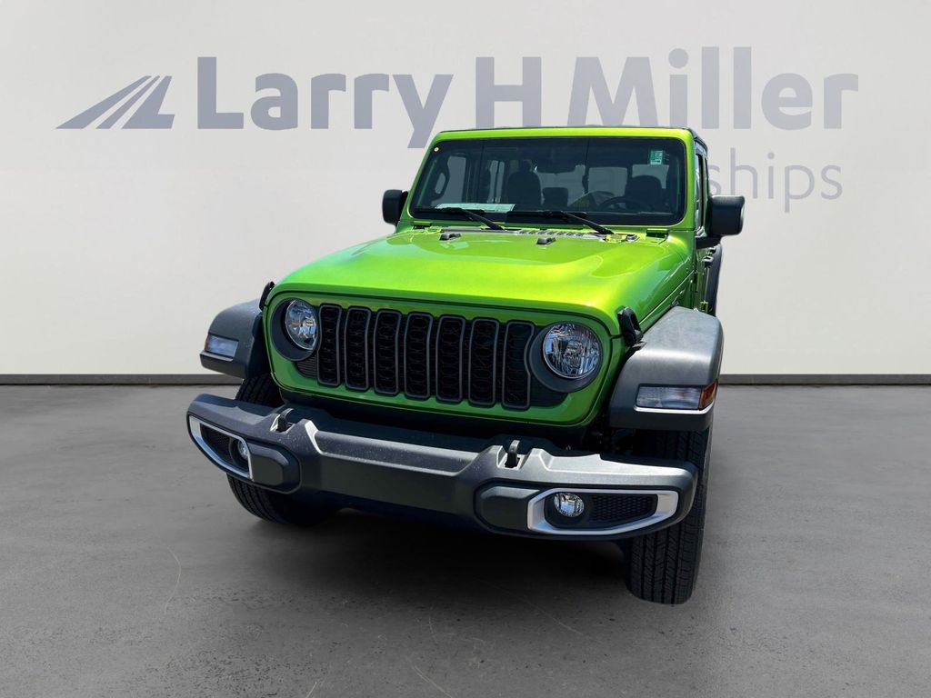 2025 Jeep Gladiator Sport photo 3