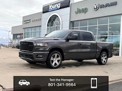 2025 Ram 1500 TRADESMAN CREW CAB 4X4 5'7 BOX Pickup