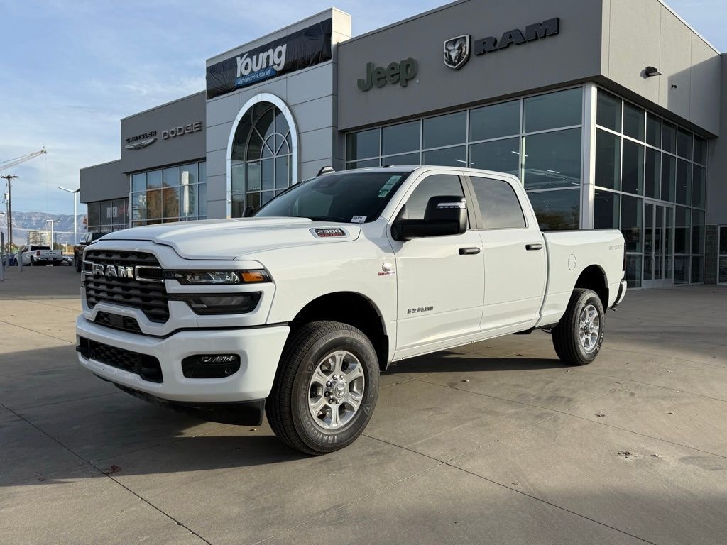 New 2025 Ram 2500 BIG HORN CREW CAB 4X4 6'4 BOX Pickup