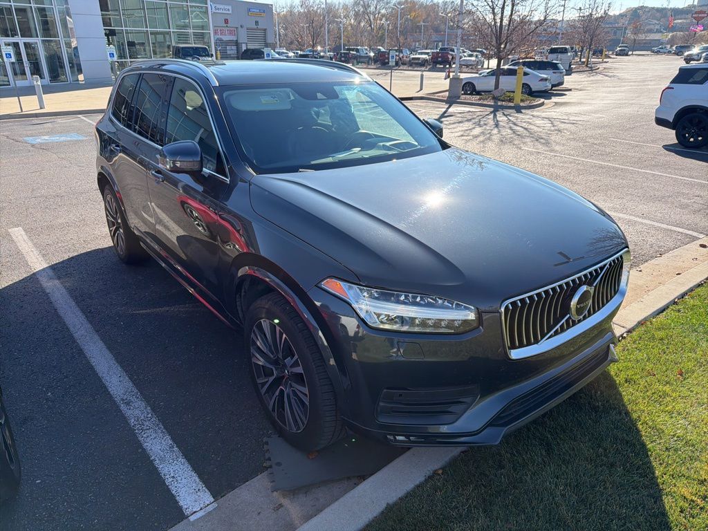 2021 Volvo XC90 T5 Momentum photo 2
