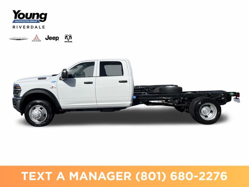 New 2026 Ram 5500 TRADESMAN CHASSIS CREW CAB 4X4 84' CA Pickup