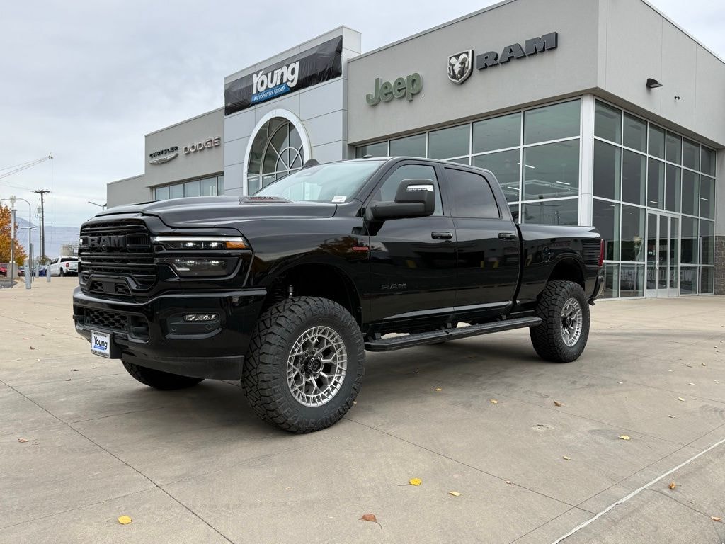 New 2025 Ram 2500 LARAMIE CREW CAB 4X4 6'4 BOX Pickup