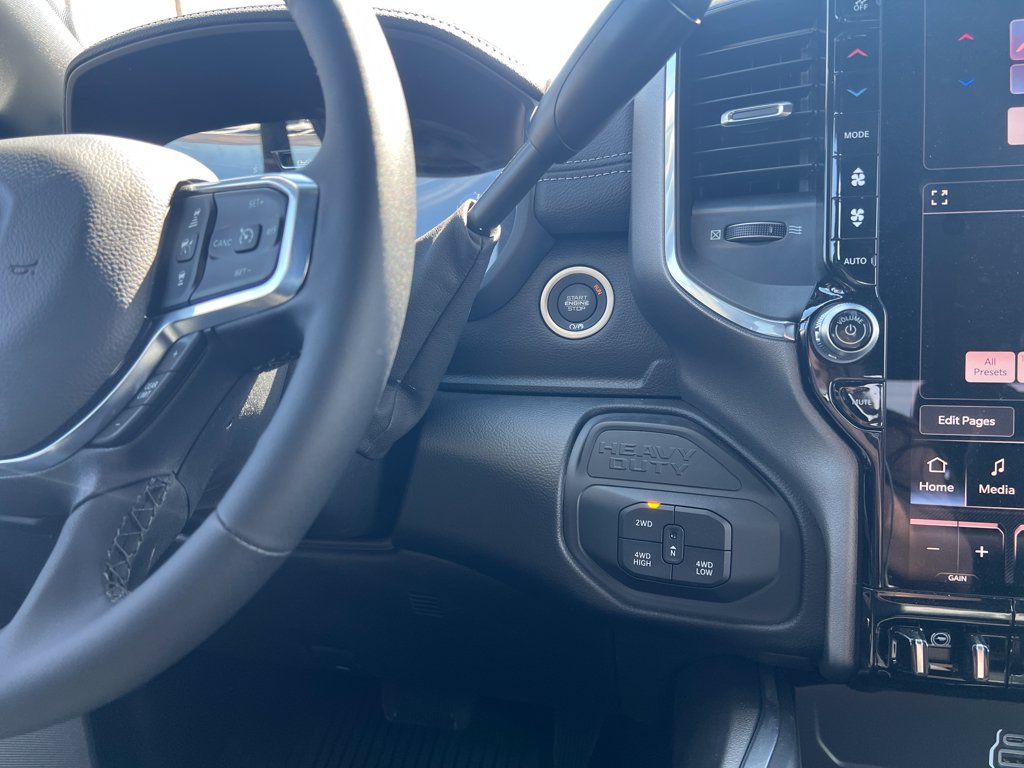 2026 RAM 3500 Laramie - Photo 24