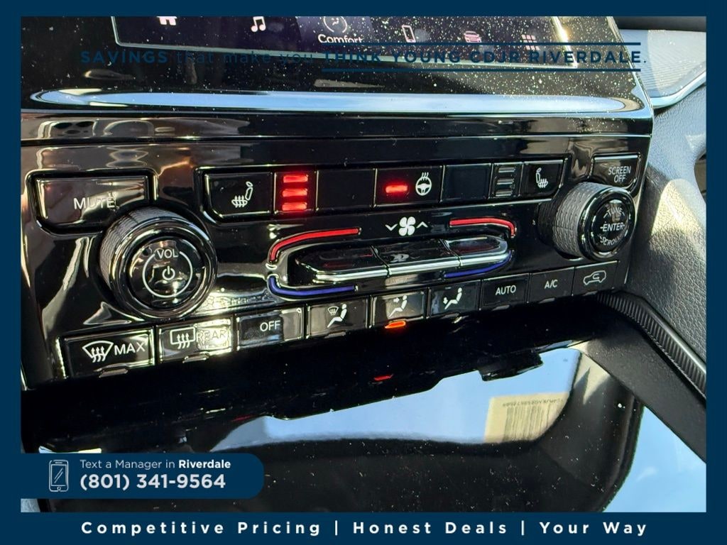 New 2025 Jeep Grand Cherokee L ALTITUDE X 4X4 Sport Utility